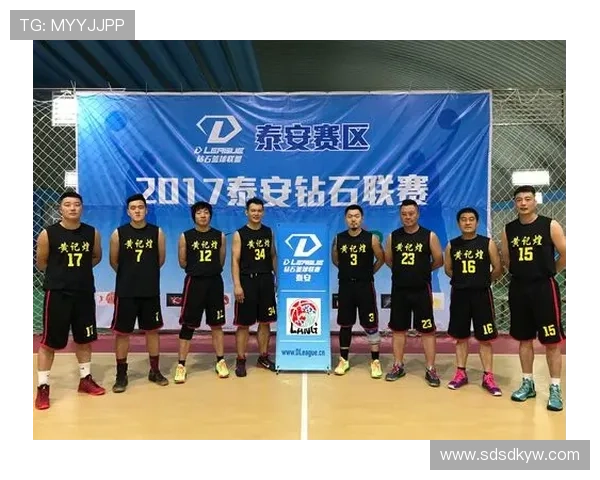 深圳篮球队在钻石联赛中的团队协作展现出色值得深度分析与探讨
